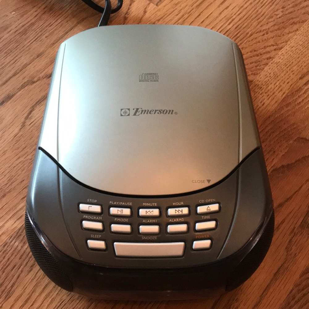 Emerson CD Player/Clock Radio